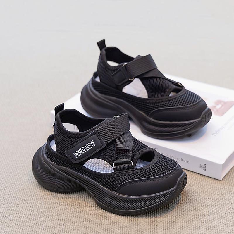 

Children s sports sandals 2025 new boys soft-soled bag head beach shoes summer hollow breathable girls casual shoes 32-37 size one hand shot 6 pairs чорний
