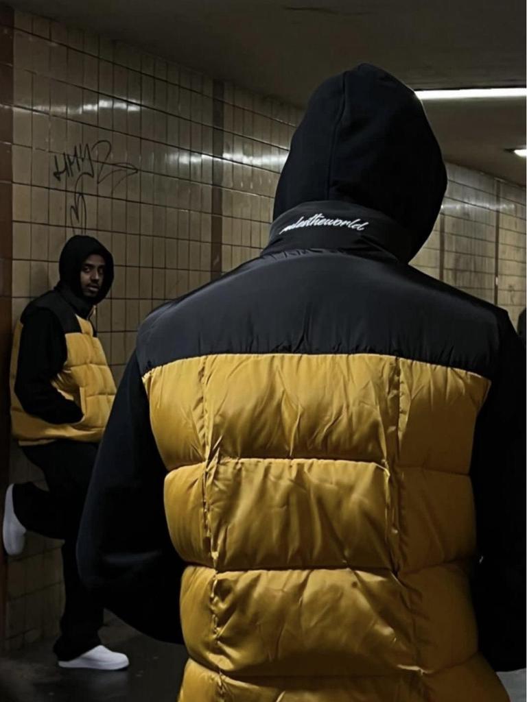 Korrigiert: Corteiz Alcatraz Hip Hop Kapuzenjacke aus Baumwolle mit gesticktem Schriftzug - Trendiger Amerikanischer Stil Mantel