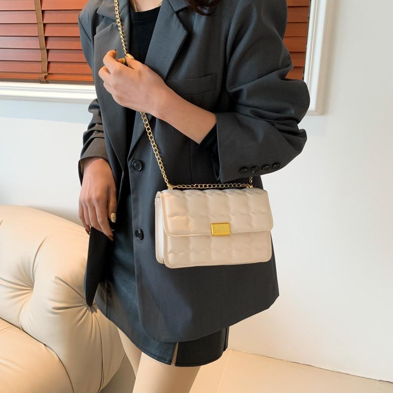 Wholesale Factory Grid Chain Single Shoulder Messenger Bag Female Bags 2024 Spring New Popular Versatile Small Square Bag