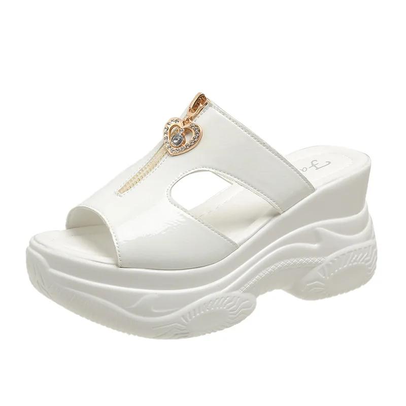 

Летние шлепанцы на танкетке с толстой подошвой 10 см, женская водонепроницаемая обувь для отдыха, сандалии с открытым носком, нескользящие римские пляжные туфли 40 белый