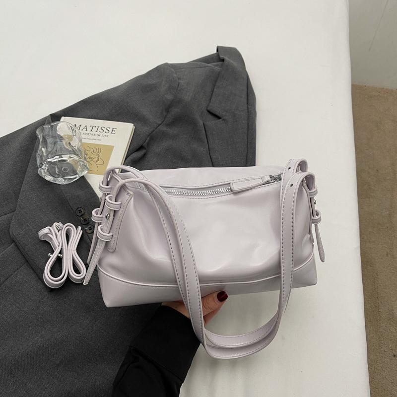 Shiny PU Shoulder Bag Women Fashion Crossbody Bag With Adjustable Strap Modern Design