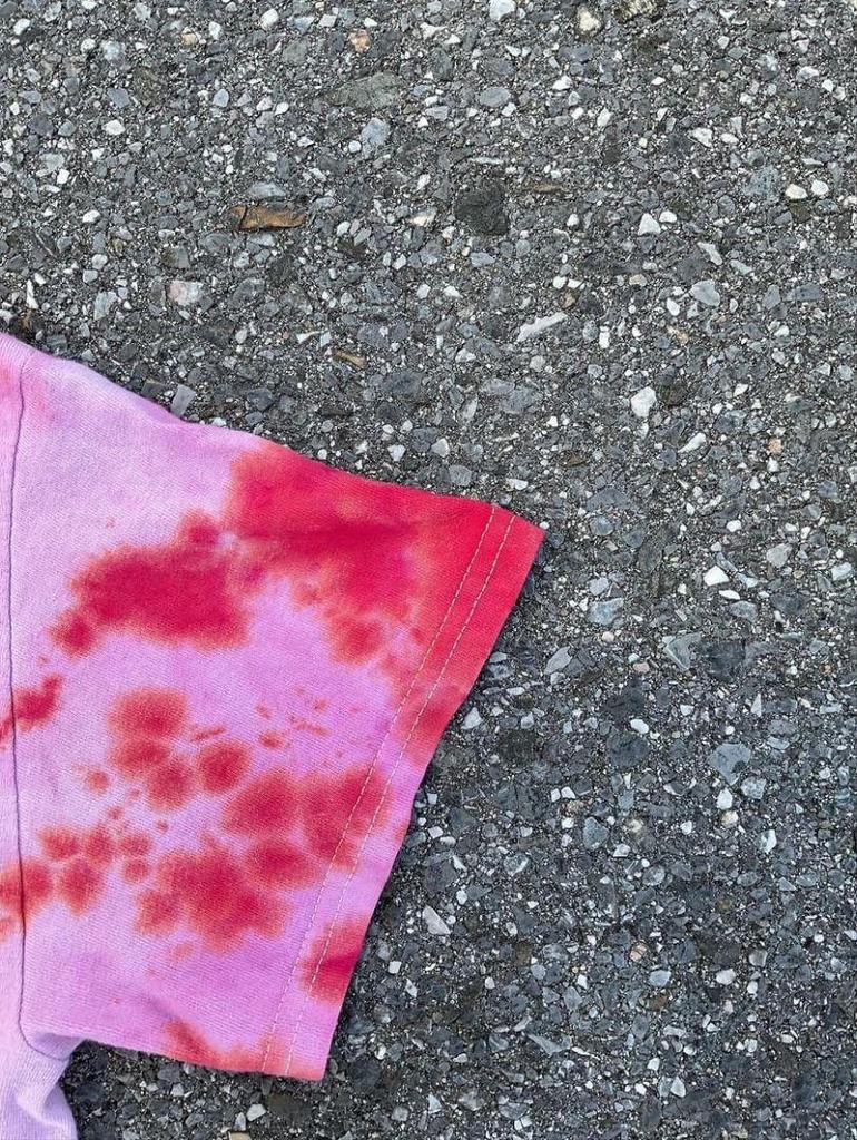 [USED] Extremely rare 90s vintage Dragon Ball Z anime T-shirt with tie-dye print featuring Son Goku