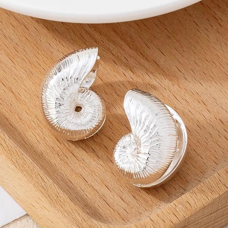 Silver Realistic Texture Conch Stud Earrings Women Niche High Fashion Ocean Jewelry Gift