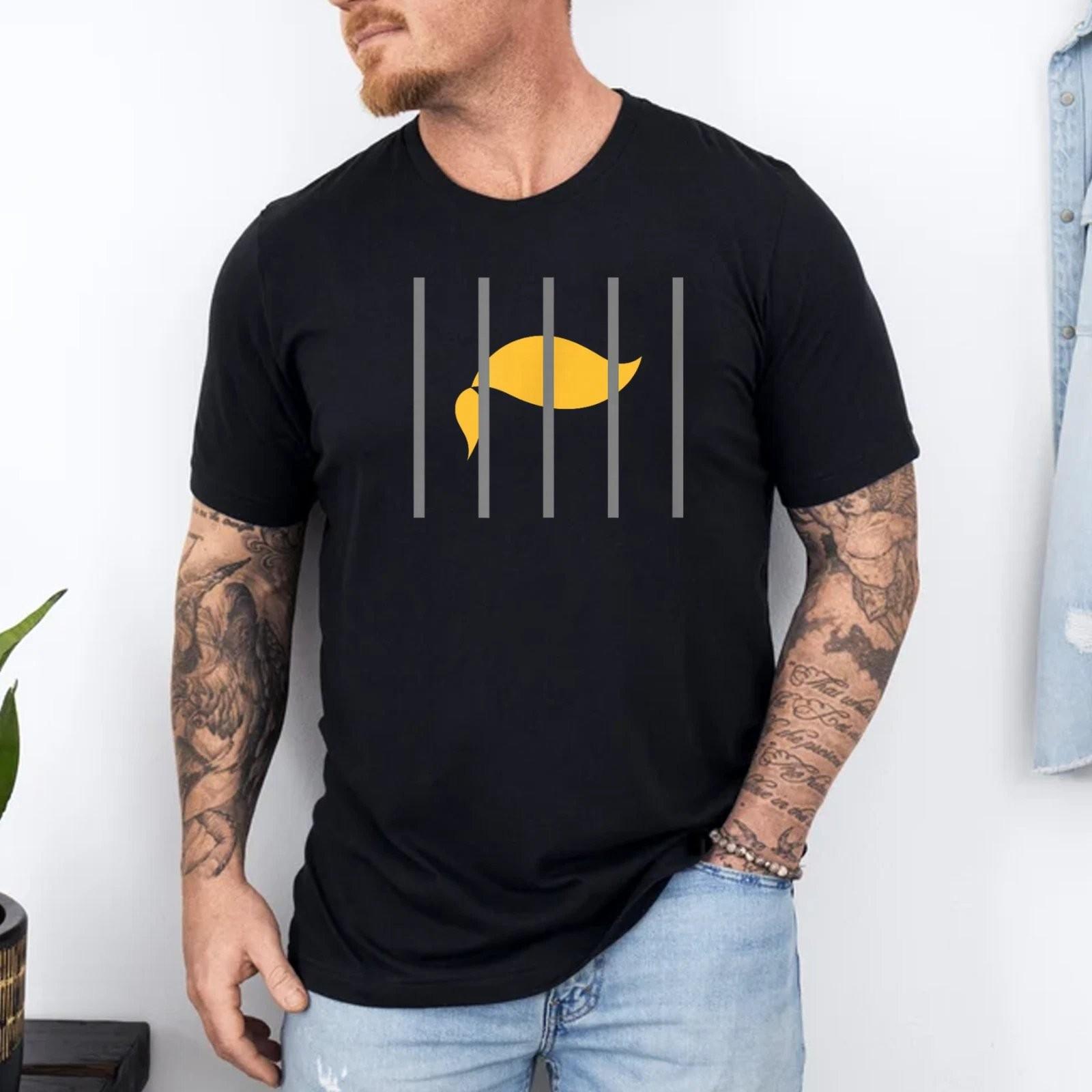 Donald Trump Impeach Behind Bars Funny Graphic Tee Mens T-Shirt XL