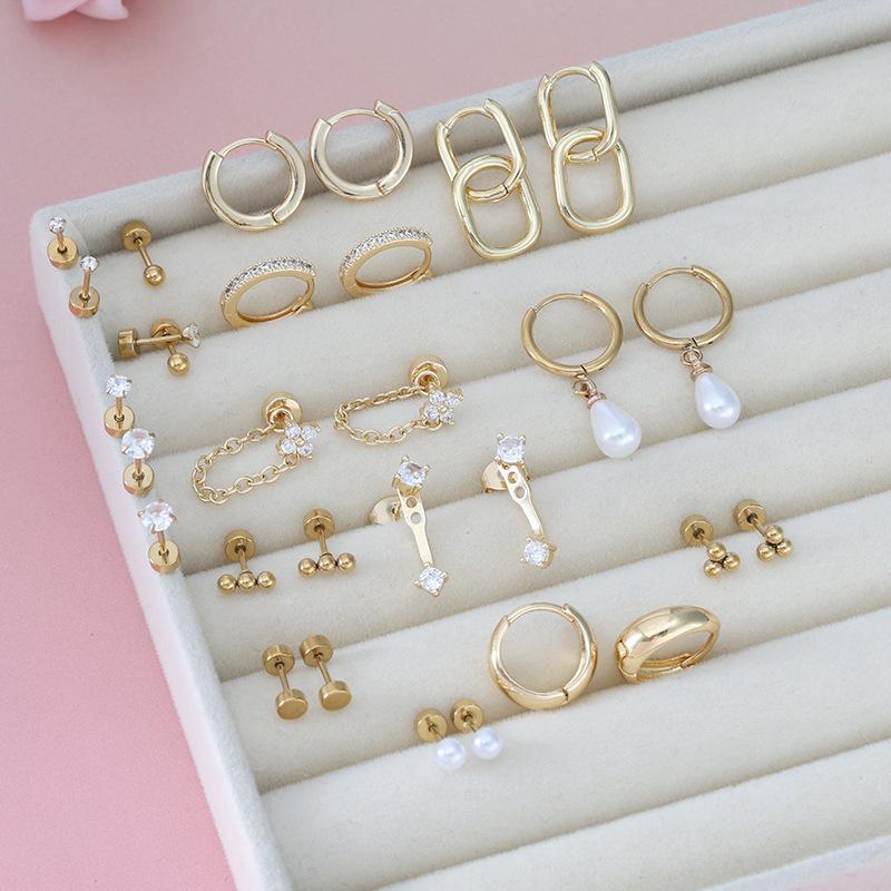 1Set Stainless steel zirconia stud earrings with pierced earwires as accessories
