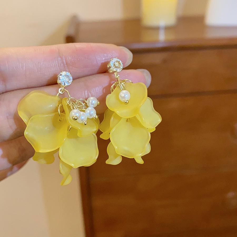 Mori Style Silver Needle Floral Glass Grape Tassel Earrings – Elegant High-End Design