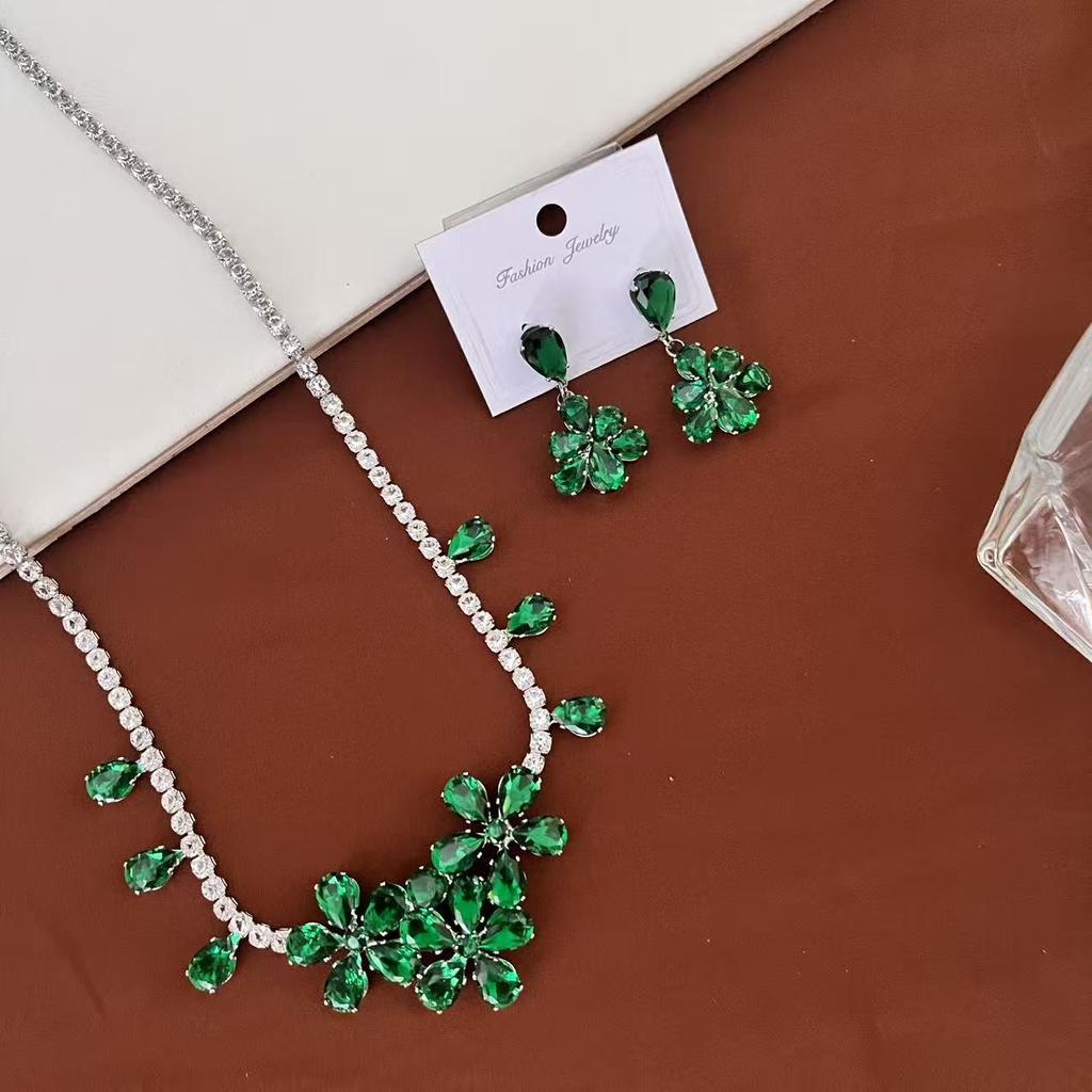Zircon Flower Stud Earrings Necklace Two-Piece Set Light Luxury High-End Temperament Collarbone Chain Jewelry Women