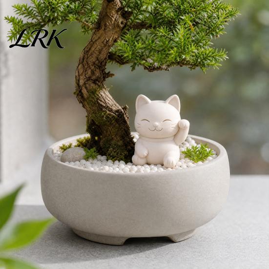 Small Maneki Figurine 3D Printed Luck Cat Statue, Cute White Figurine, Matte Mini Detailed Sculpture Fortune Ornament for Home Desk Bedroom