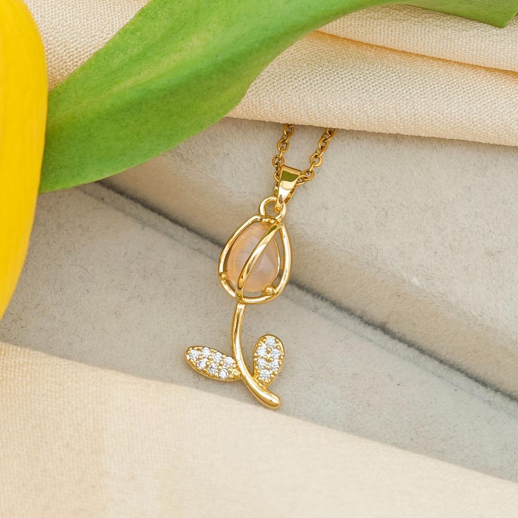 Halskjede Dame Opal Tulipan Halskjede Nisjedesign, Allsidig High-end Følelse Allsidig Titanstål Tilbehør