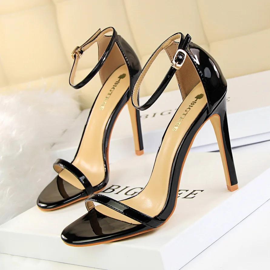 Women Summer 8cm 11cm High Heels Fetish Sandals Gladiator Platform Strap Glossy Leather Sandles Lady Nude Low Heels Party Shoes
