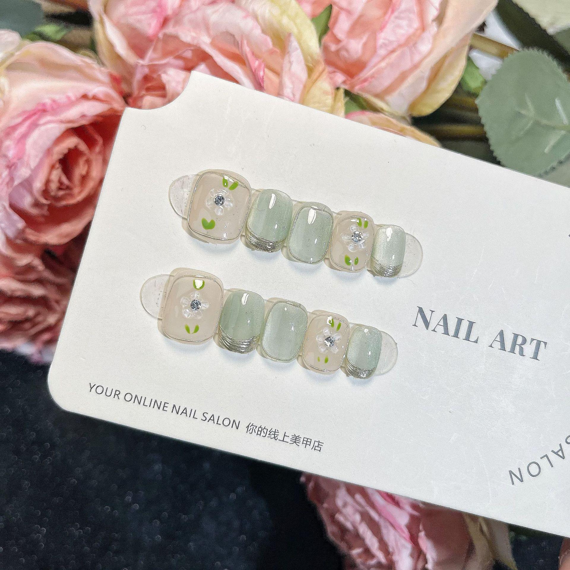 

Исландская камелия Кошачий глаз Короткие накладные ногти: Ручная работа Элегантность и Очарование в Летних Тонах Small