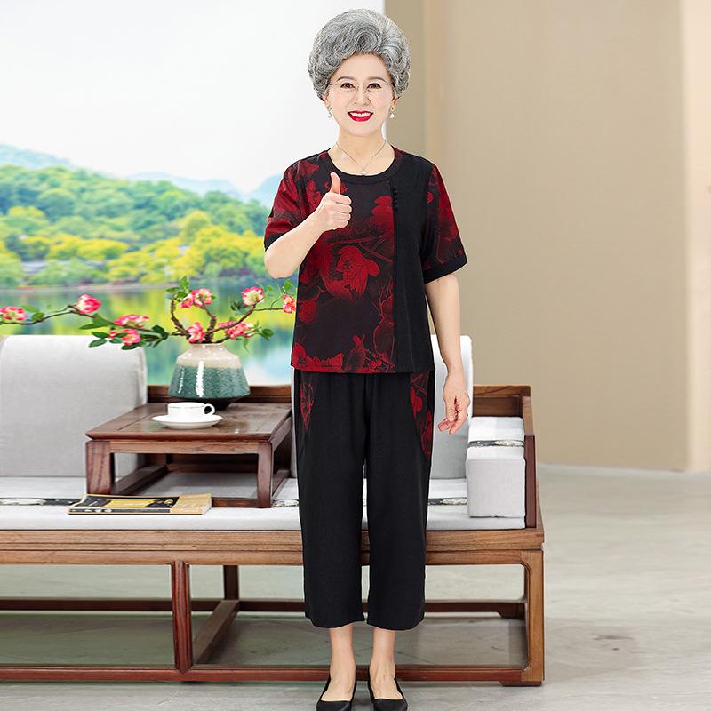 Set de vară din două piese pentru femei în vârstă: Tricou cu mânecă scurtă și pantaloni pentru vârstele 60-80