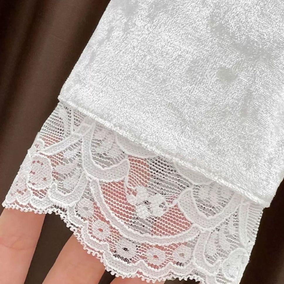 Women's Velvet Base Shirt  Autumn/Winter  Lace V-Neck  Slim Fit Stretch Pullover Velvet T-Shirt