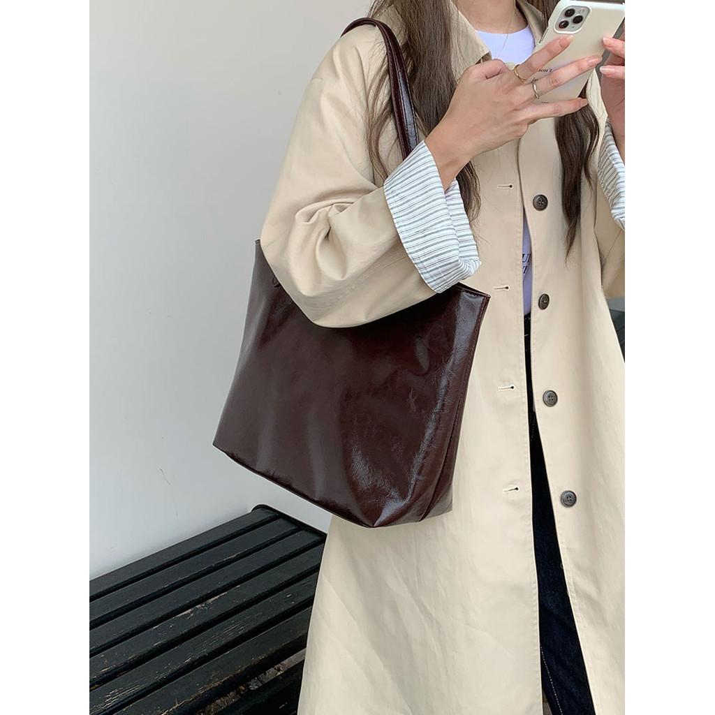 IELGY Large-Capacity Underarm Bag Women's Fashion Commuter One-Shoulder High-End Niche All-Match