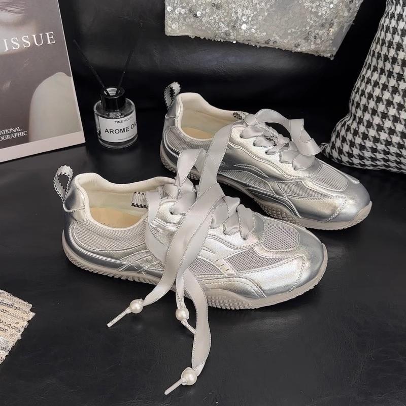 Summer mesh breathable small sports shoes women's 2025 versatile and lightweight flat-bottomed German training shoes soft-soled travel shoes