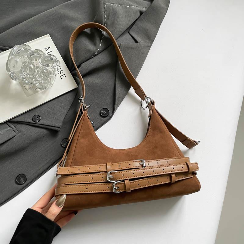 

Korean version of high-value underarm bag women s 2025 new autumn fashion dumpling bag simple trend shoulder women s bag коричневый