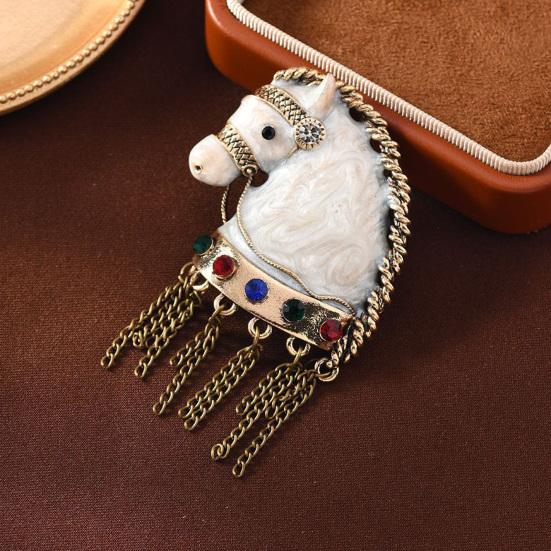 Retro Brooch Tasseled Horse Head Design Men Women Pin Clothes Hats Bags Collar Badge Fashion Accessory