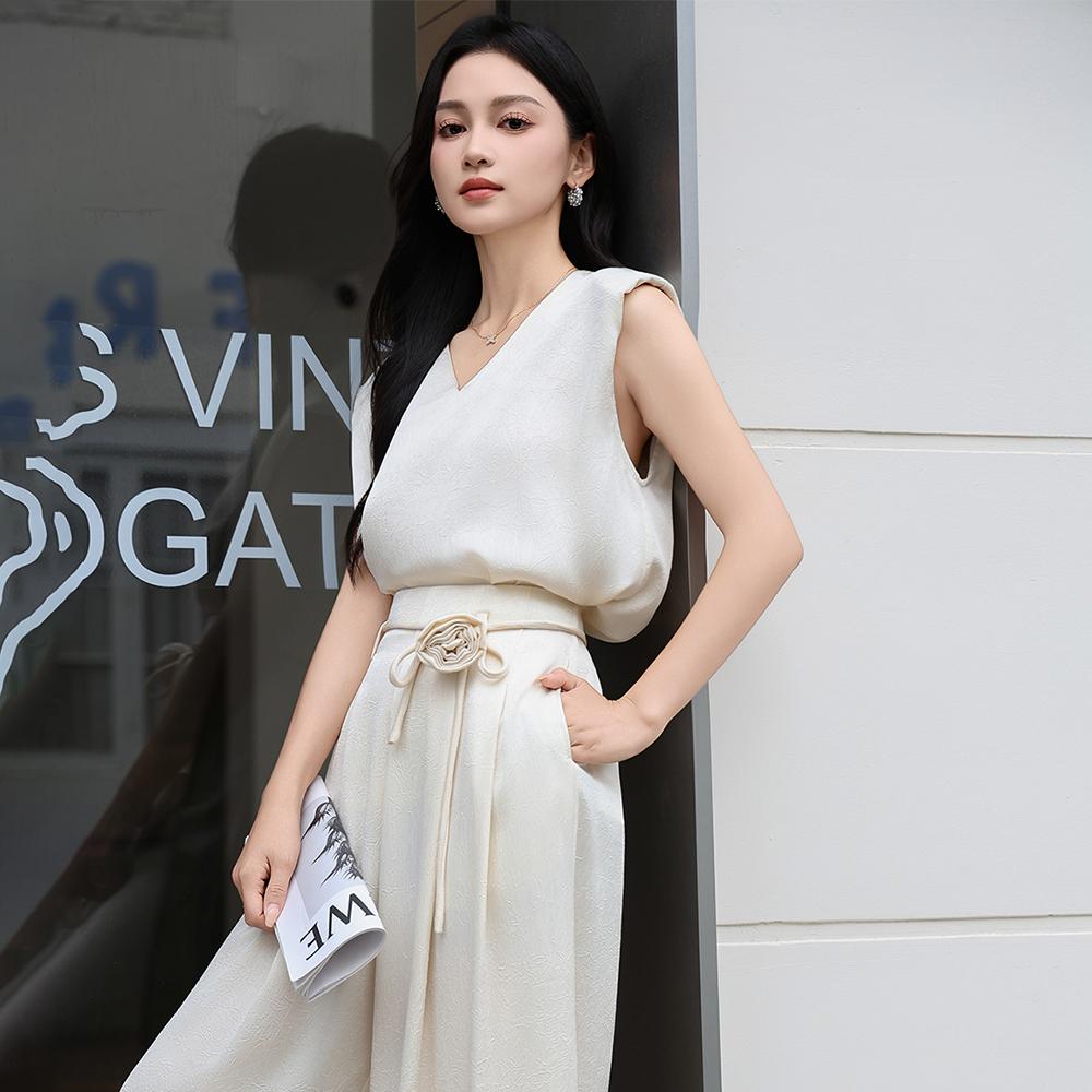 MIXMAX Casual Versatile Temperament Fashionable Age-Reducing Slimming Set