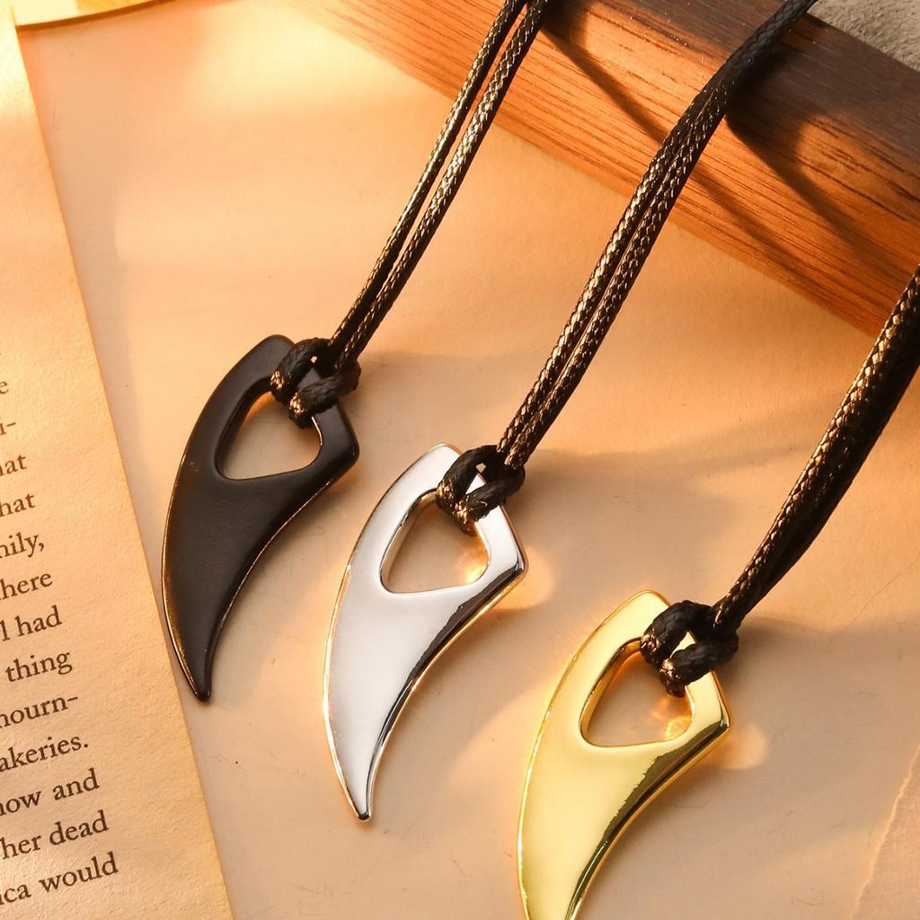 Punk Wolf Fang Pendant Necklace Nightclub Hip Hop Fashion Personality Jewelry Vintage Couple Jewelry