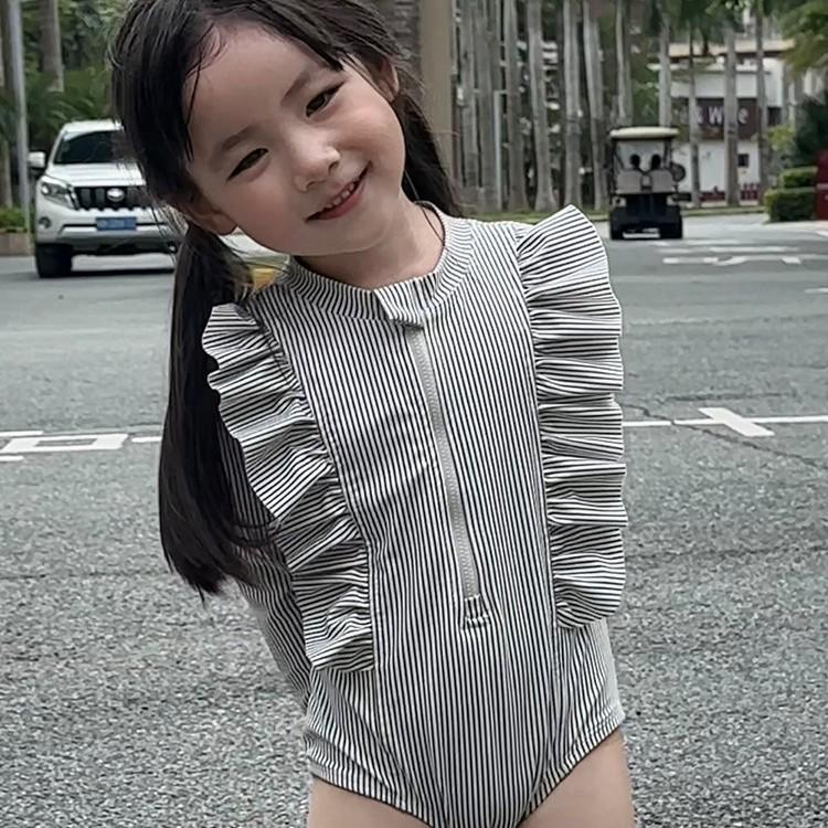 2025 Dívčí šedé jednodílné plavky s volánky: Módní letní plavky