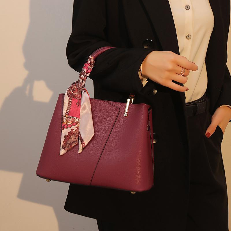 Spring and Summer Tote Bag Female Simple Large Capacity Mother Handbag Single Shoulder Crossbody Bag