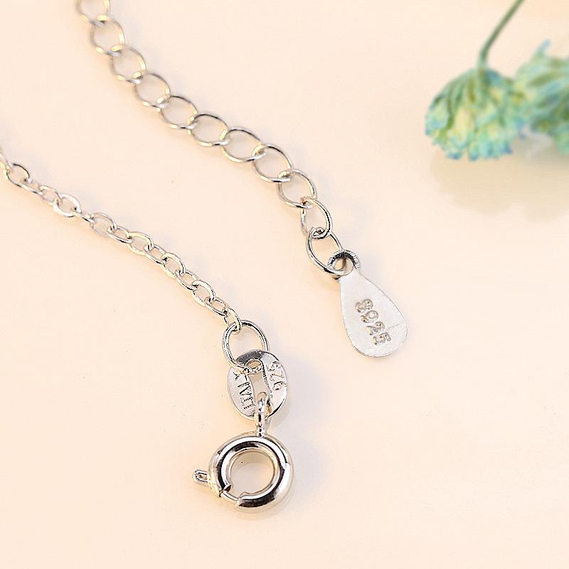 Cute Cat Clavicle Chain Simple Strawberry Crystal Necklace Female Fresh Accessories