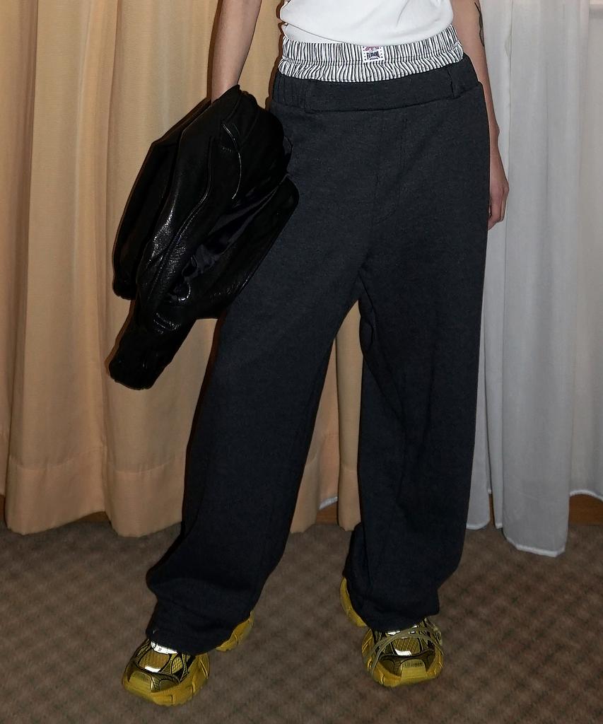 FIELDMANUAL Trunk Sweat Slacks Charcoal