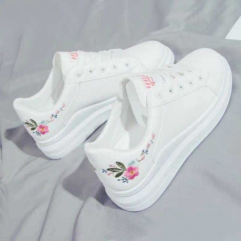 2020 summer new shoes female student Korean version casual breathable thin mesh sports shoes thick sole Harajufeng white shoes