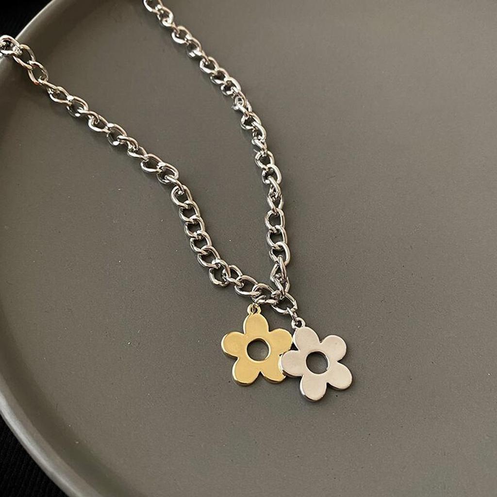 Flower Pendant Choker Pendant Necklaces Pendant Jewelry Y2k Accessories Chain Choker Alloy Material Gift for Women Girls