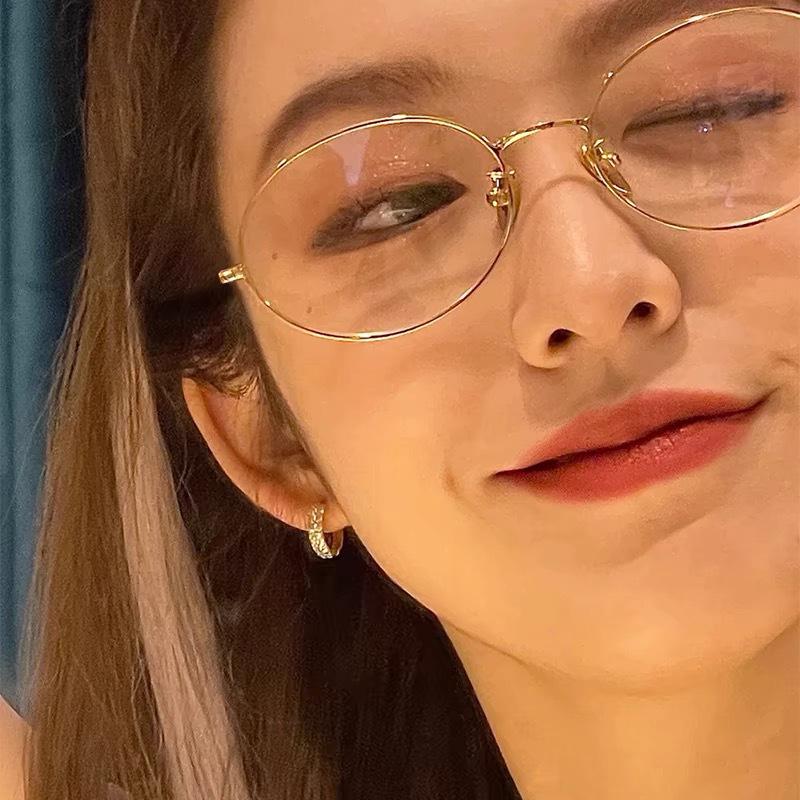 Small Oval Myopia Glasses: Anti-Blue Light, Lightweight, Retro Style for Small Faces and Women