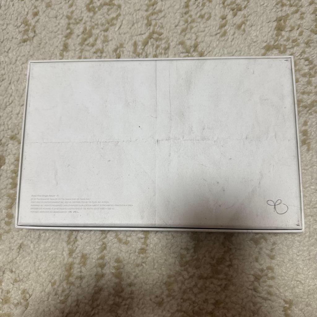 [USED] Rose First Single Album -R-