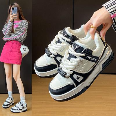 Kleine weiße Schuhe Damen Herbst Neu Koreanische Version Ins Weibliche Studentin Freizeit Sport Vielseitig Flache Sohle Schuhe