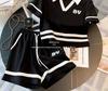 2024 Damen Koreanischer Stil Lässiges Sommer Sportbekleidungs-Set: Lockere zweiteilige Shorts gegen das Altern
