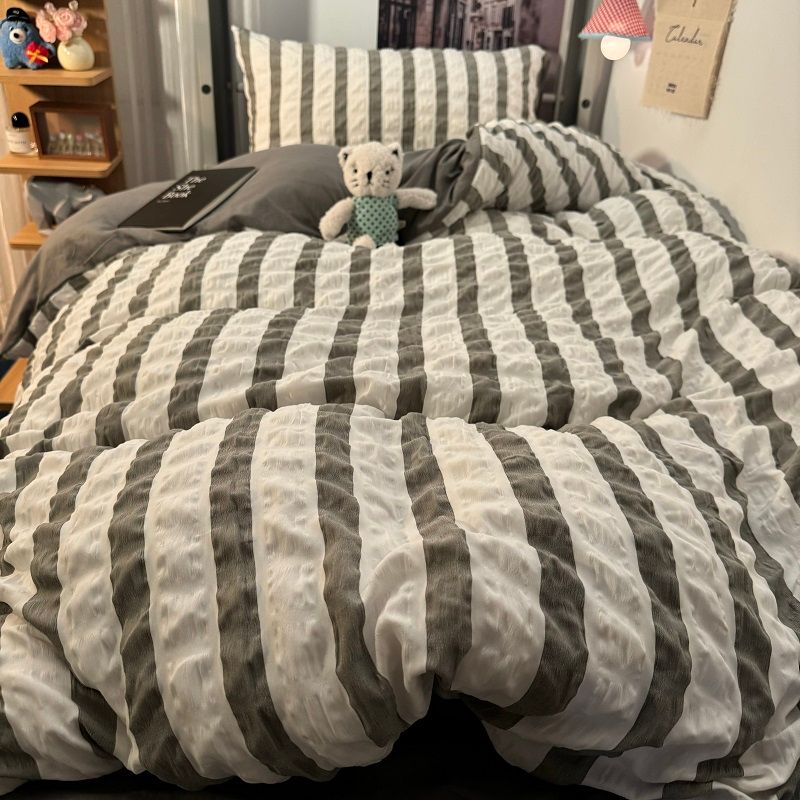 

Nordic Style Minimalist Gray White Stripes Bubble Quilt Cover Four-Piece Set Men and Women Single Bed Sheet Quilt Cover Dormitory Three-Piece Set 150 × 200 single quilt cover Bubble Square ~ Grey