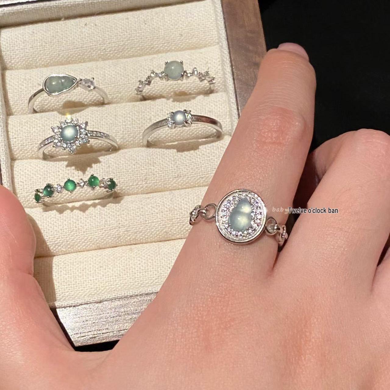 

Elegant Jade Gourd Ring: Adjustable Chinese Style, High-End Diamond Design for Good Luck Stacking