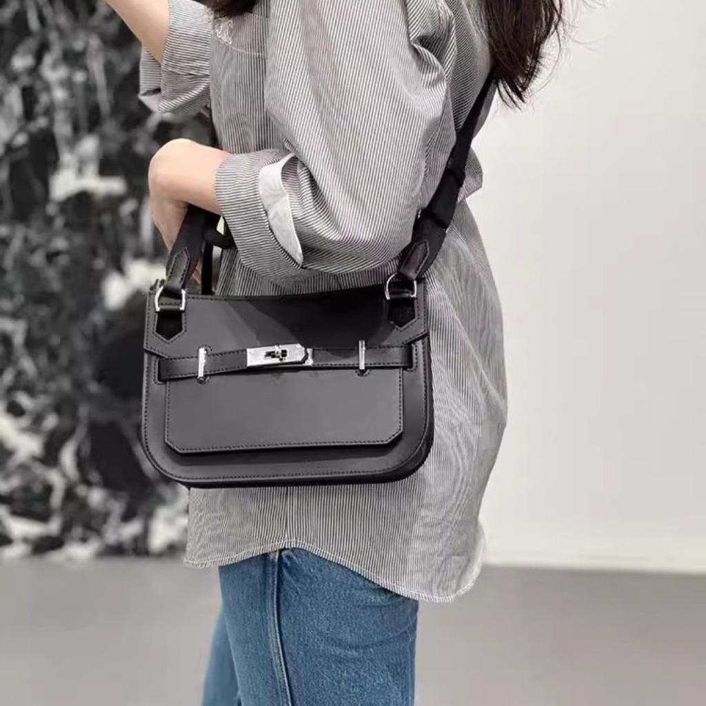 Nouveau Sac pour Femme 2024 Cuir de Vachette Mini Bohème Polyvalent Bandoulière Sac à Bandoulière en Cuir pour Femme Sens Premium Épaule Sac sous le Bras Femme