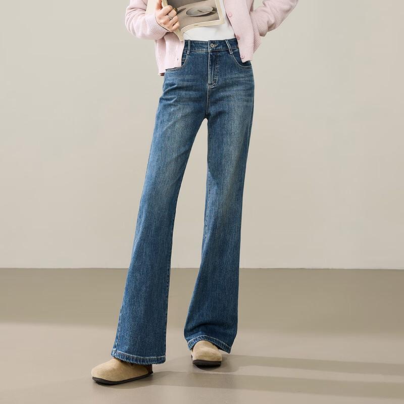 Women's Micro-Flared Straight-Leg Jeans