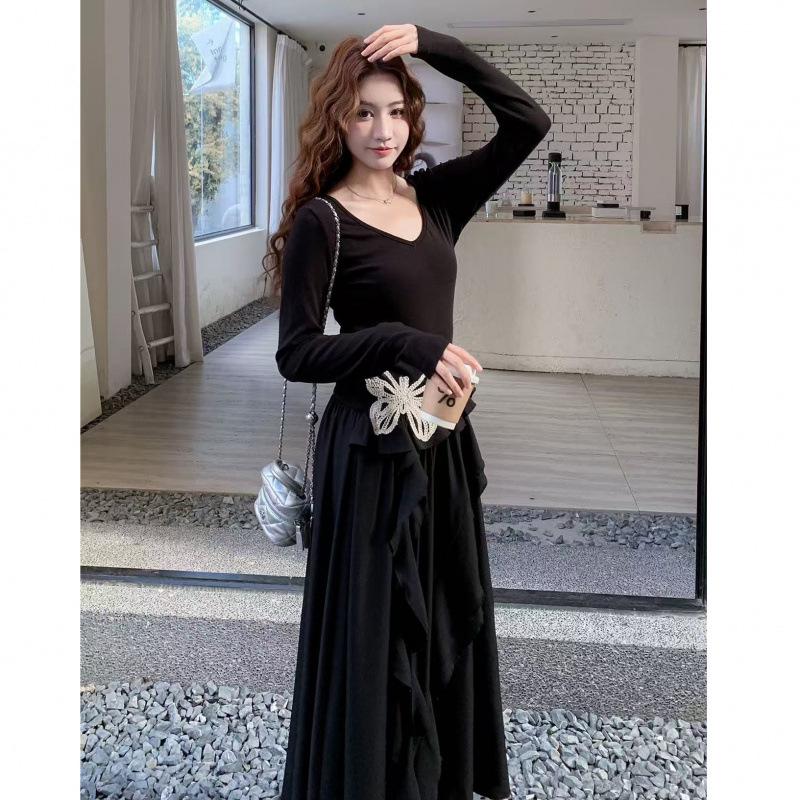 Early autumn long-sleeved waist dress children's new models are popular this year, butterfly skirt irregular long dress