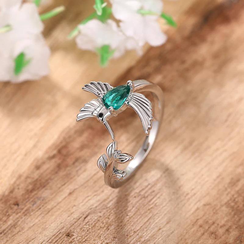 Huitan Gorgeous Lovely Bird Opening Ring for Women Creative Delicate Finger Accessories with Green CZ Trendy Fancy Party Zircon