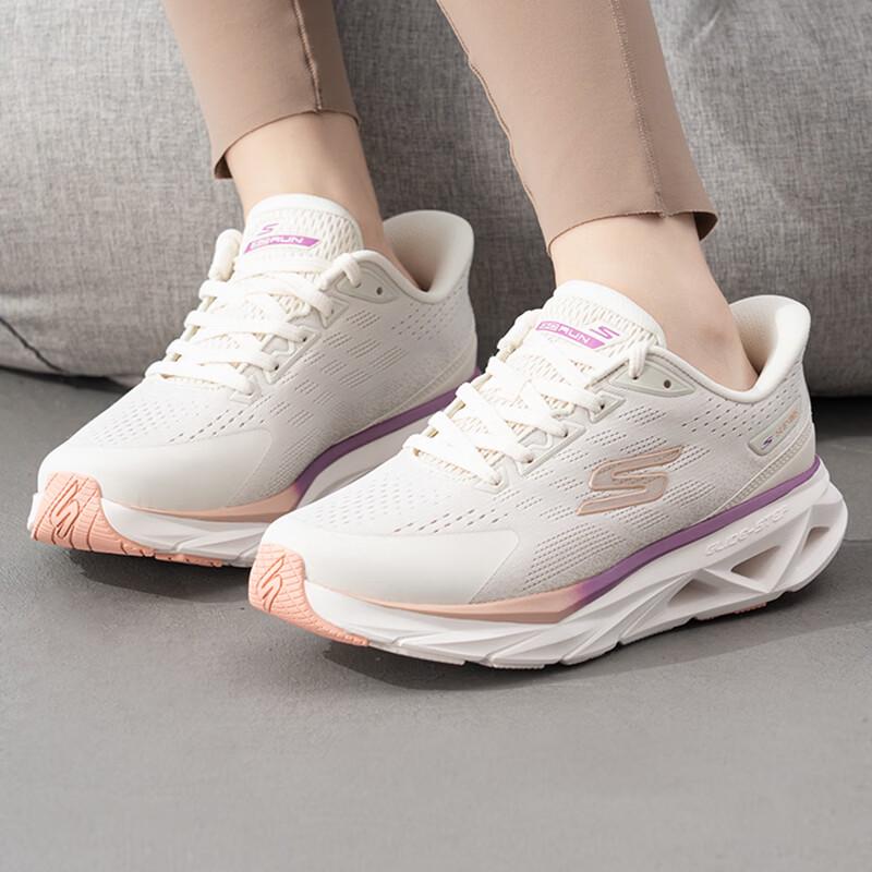 Skechers Women's GO'7/24 Running Shoes