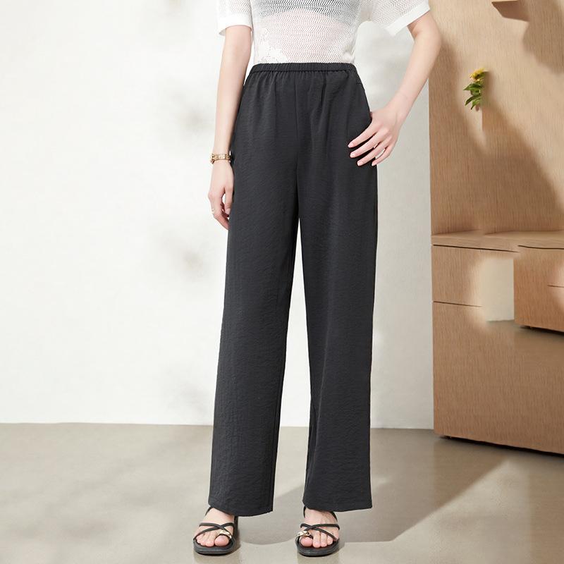 

Модное дизайнерское чувство повседневные шелковые брюки женские весенне-летние новые темперамент однотонные шелковые брюки-палаццо XXL чёрный