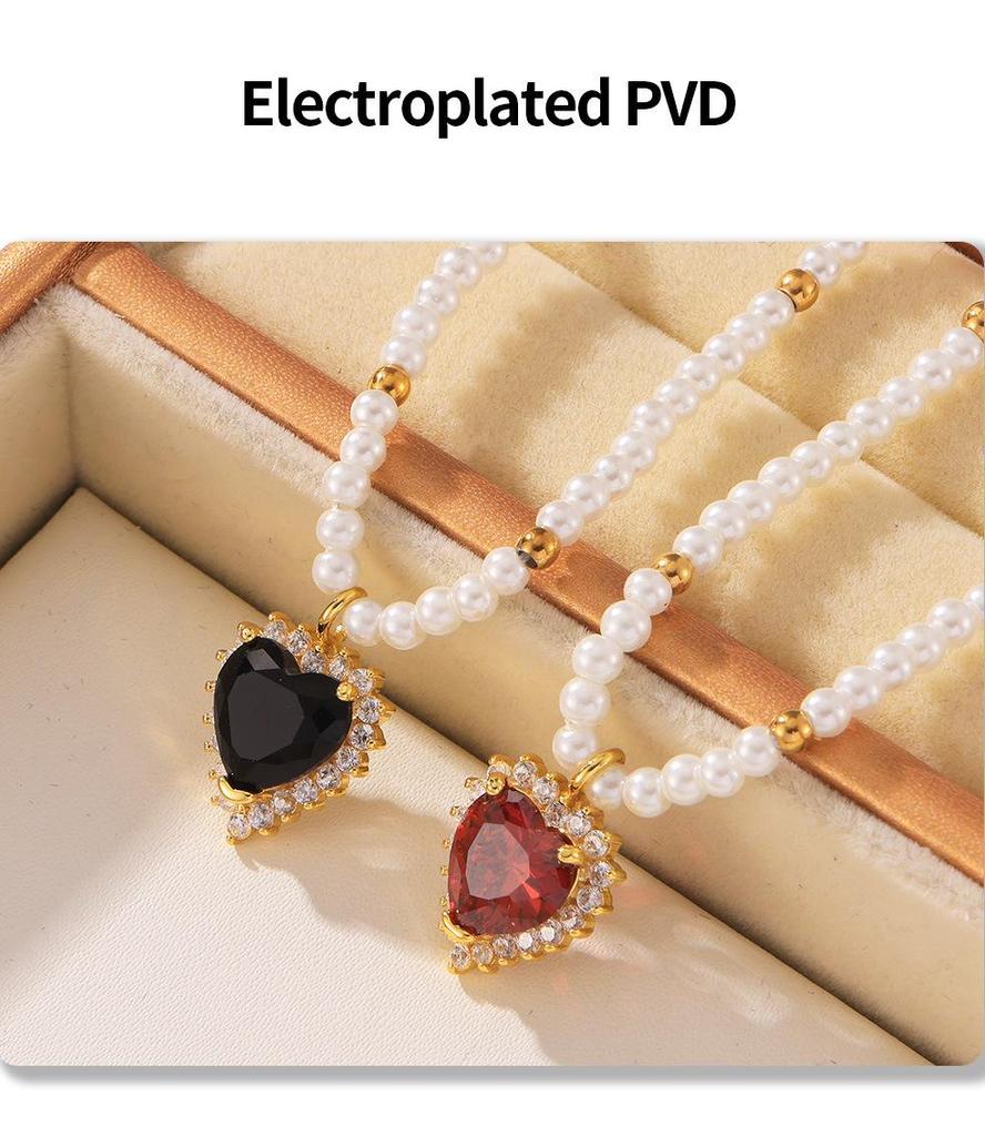 Hepburn-Style Heart Zircon Pendant Necklace: Gold-Plated Titanium, Imitation Pearl Design