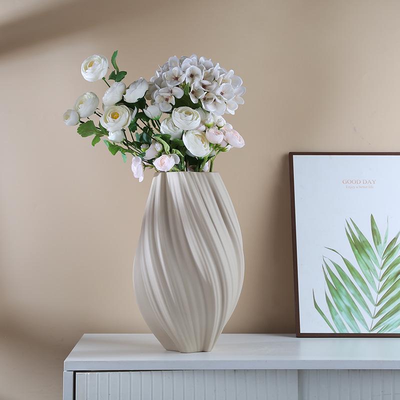 Modern Round Ceramic Vase - Creative Living Room Ornament for Dried Flowers