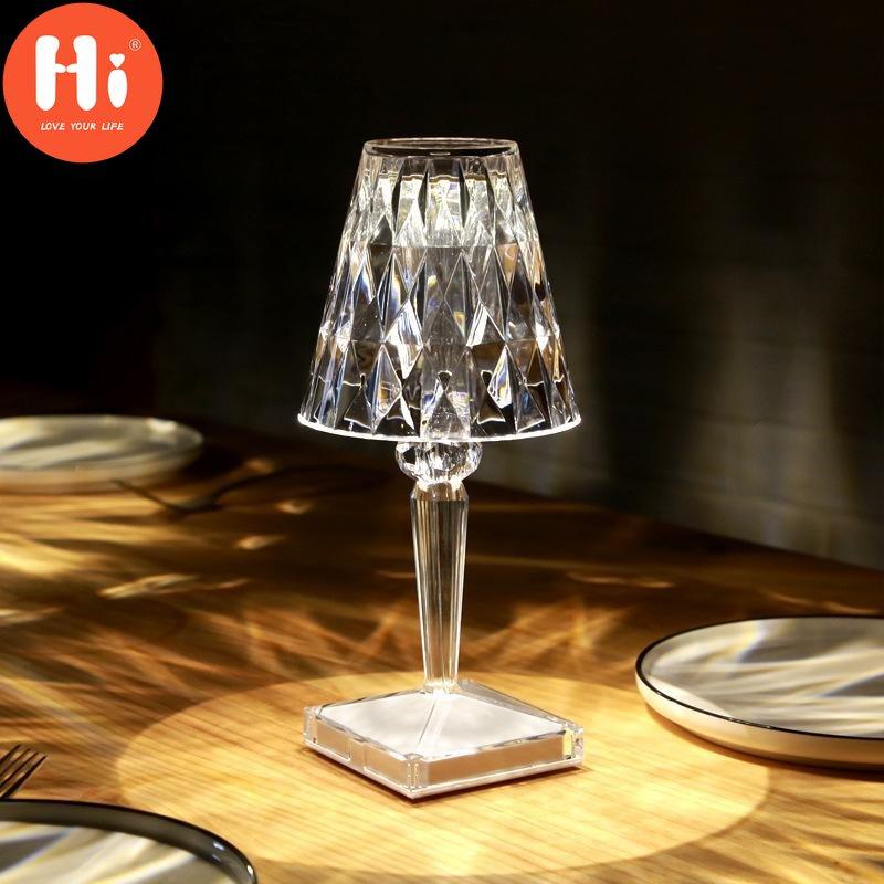 

Hi USB Diamond Настольная лампа Акриловый декоративный светильник для бара Спальня Прикроватная тумбочка для кофе Кристалл Светодиодные настольные лампы Подарочные ночные светильники Освещение