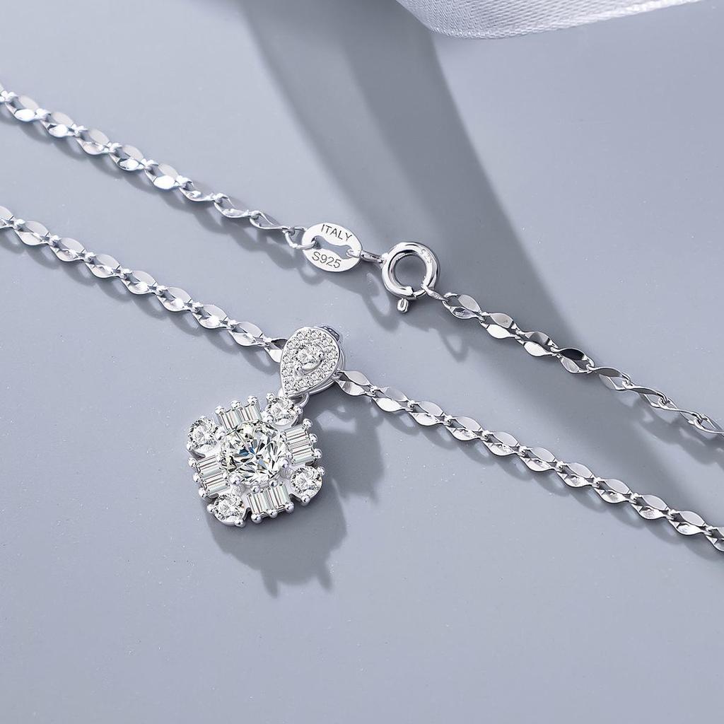 Korean Style S925 Sterling Silver Snowflake Star Cluster Pendant Necklace - Women's Versatile Full Diamond Accessory, Perfect Christmas Gift