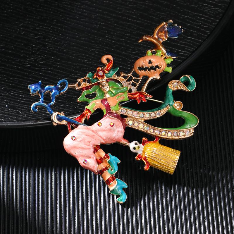 

New Halloween Women s High-end Retro Women s Accessories Pumpkin Witch Broom Brooch 8*8CM
