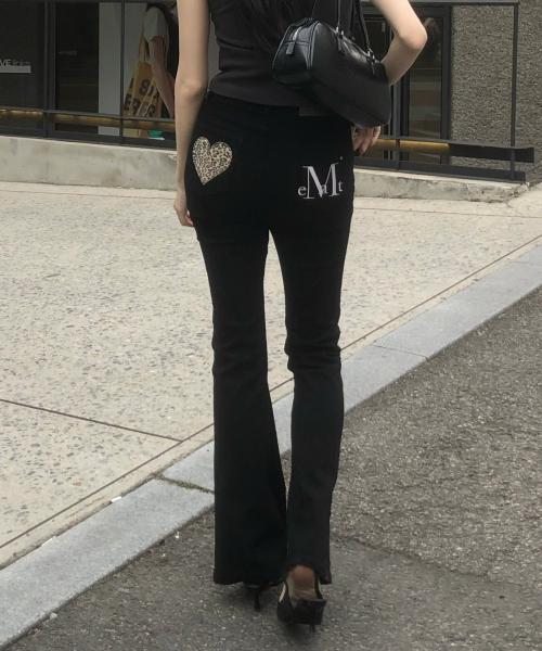 MUCENT Coron Bag Leather Leopard Heart Patch Bootcut Cotton Pants