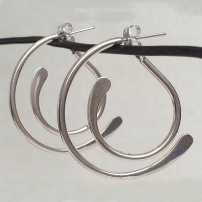 עגילים – עגילים תלויים