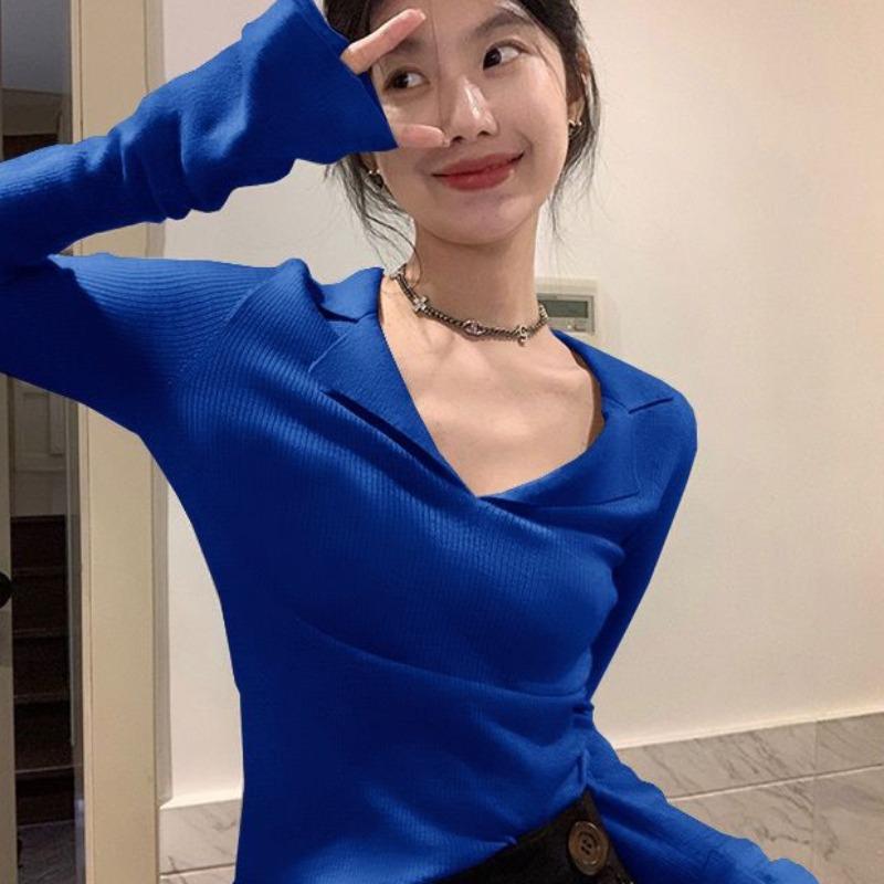 Haut de sous-couche tricoté à col polo doux à la française pour femme, vêtement intérieur printemps automne style lait coupe slim à porter en superposition sous les manteaux