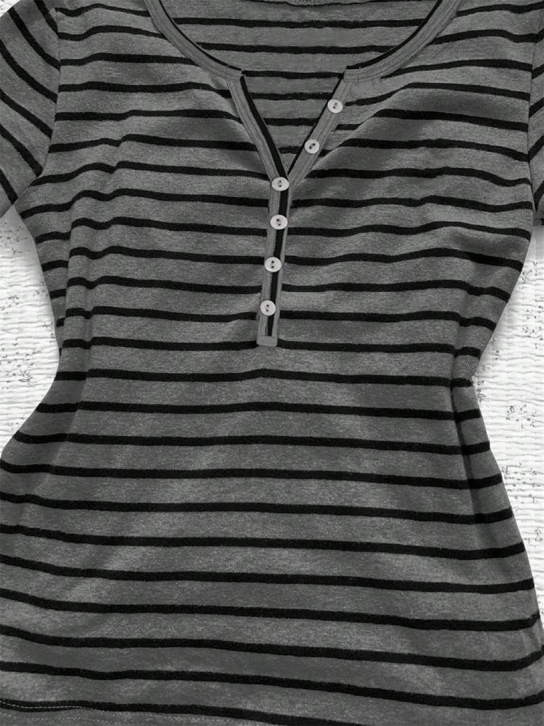 European & American Striped V-neck Long-sleeve Slimming T-shirt - Autumn/Winter Casual Korean Style